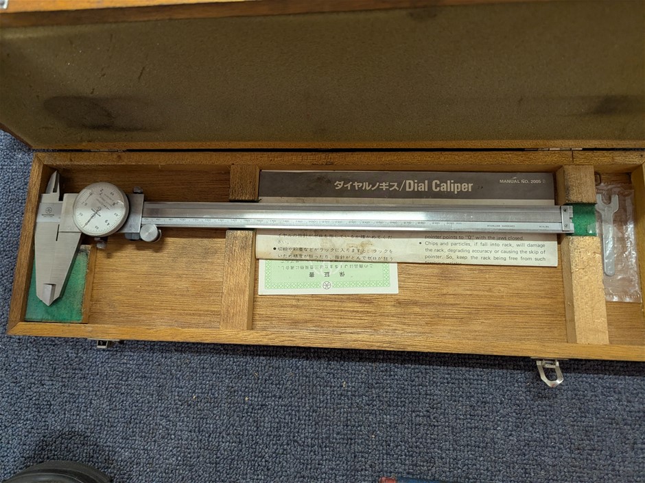 Mitutoyo 0 to 300mm Vernier Calipers