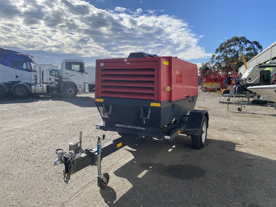 2016 Redstar Trailer Mounted Air Compressor