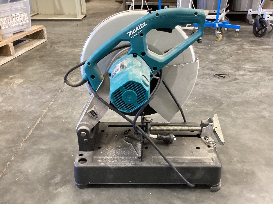 <p>Makita Portable Cut-Off Saw</p>