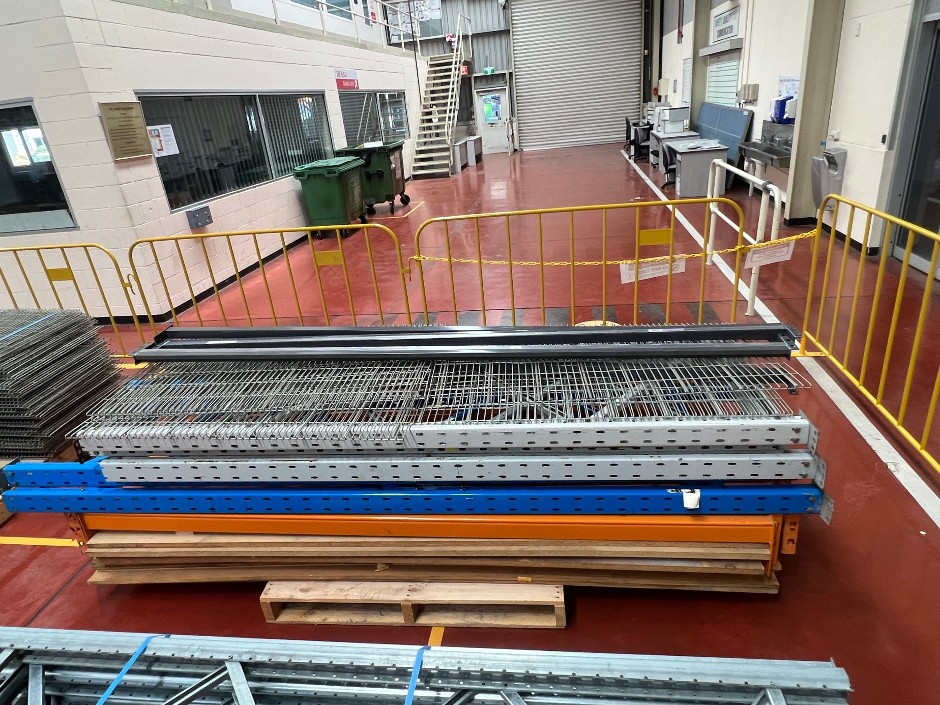Disassembled pallet racking system (mixed) Auction (0024-23502328 ...