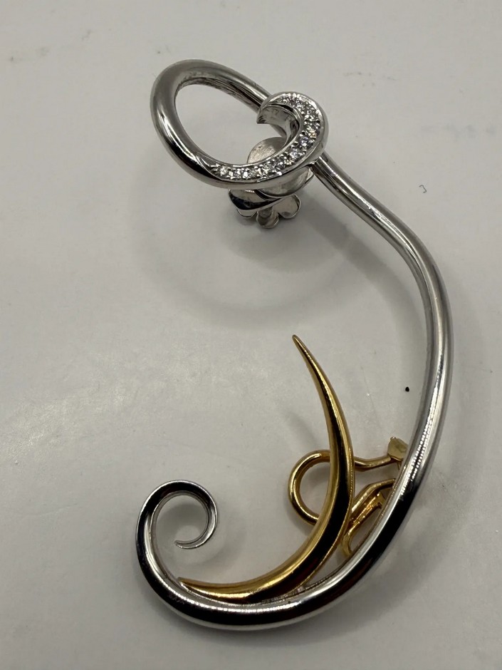 One CALLEJA 18ct White and Yellow Gold Diamond Ear Cuff