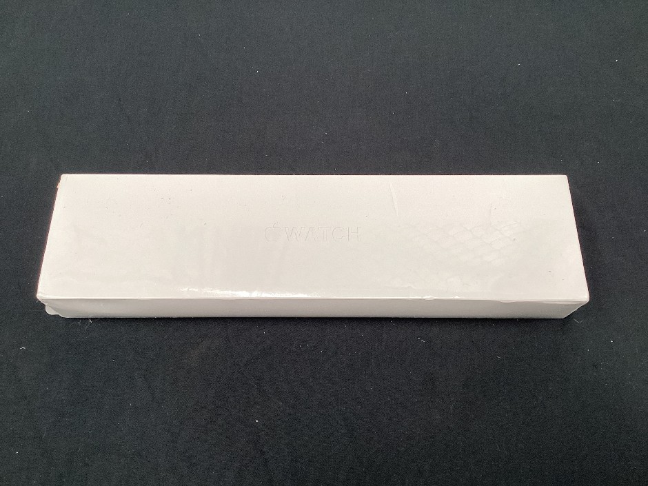 <p>Apple Watch Series 6 40mm Gold Aluminium Pink Sand Sport Band Cellular</