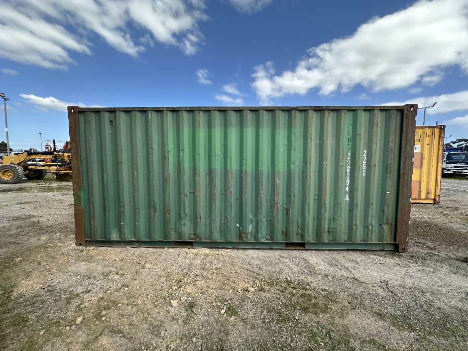<p>2002 CIMC 20FT Container Including Contents</p>