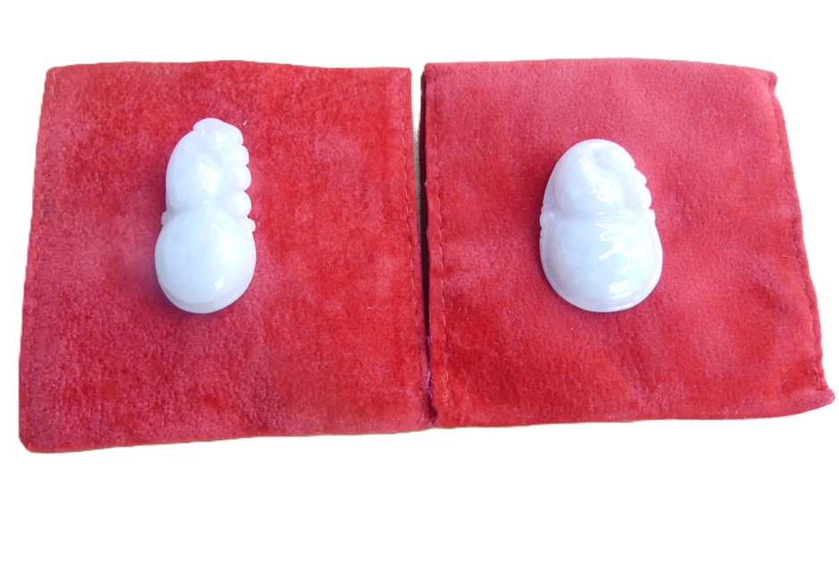 ( 2 Pack ) Chinses Carved Ice - Variety Jade Pendants With 2 x Red Pouches