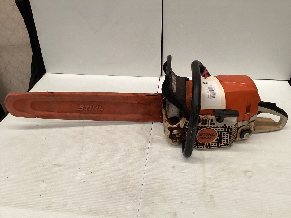 <p>Stihl Chainsaw</p>