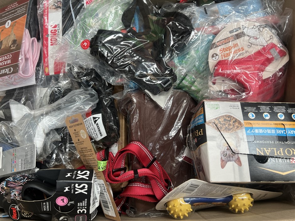 25 x Assorted Pet Products. NB: Photo as is. Some Not in Original Packaging