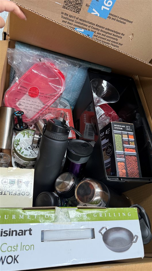 Assorted Box of Homeware/Kitchenware Items. NB: Items may not be in origina