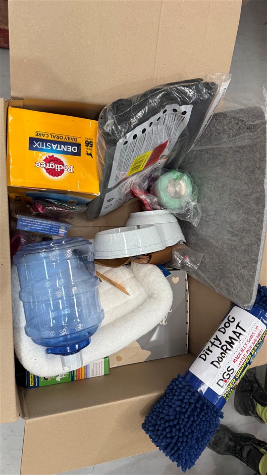 Assorted Pet Items. NB:  Items may not be in original packaging and may hav