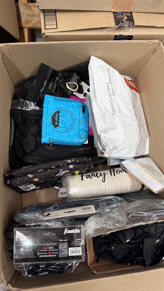 Assorted Box of Homeware Items. NB: Items may not be in original packaging