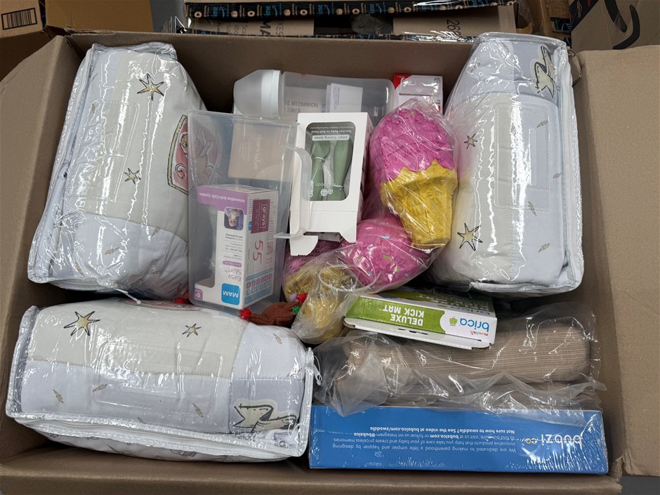 Assorted Box of Baby Items incl: Bedding, Bottles, Kickmats and more. NB: I