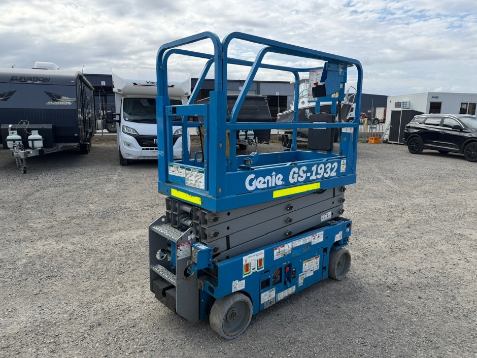 2017 Genie GS1932 Scissor Lift