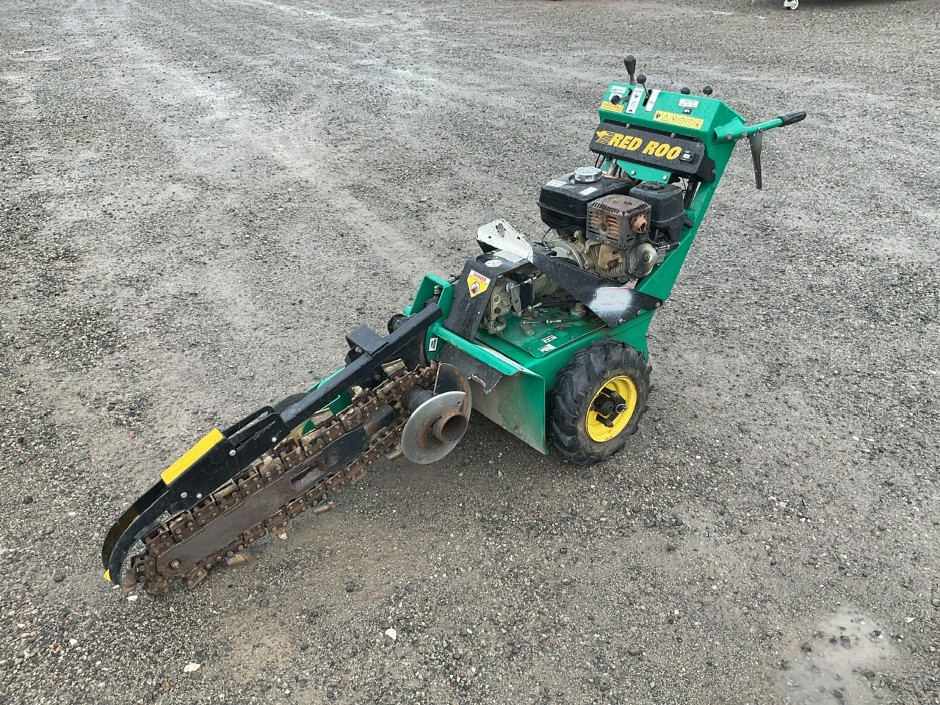 <p>Red Roo 912 Trencher</p>