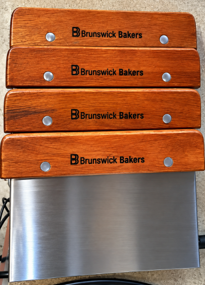 Brunswick Bakers Stainless Steel Bench Scraper / Dough Cutter with Wooden H