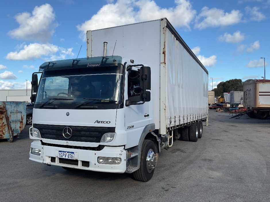 2007 Mercedes Benz Atego 6x2 Curtainsider