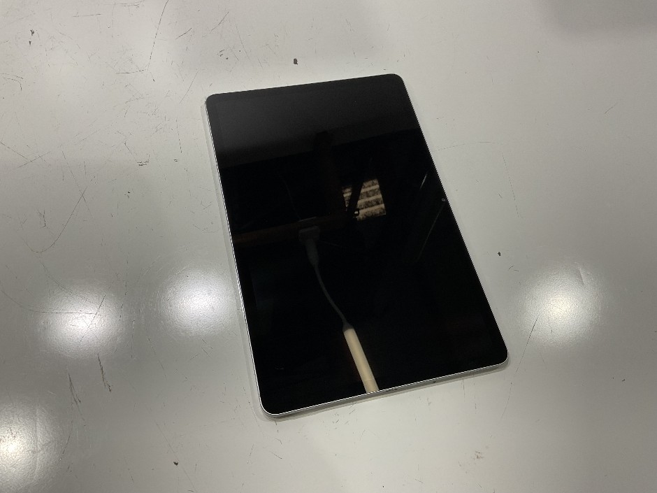 <p>SAMSUNG GALAXY TAB S7 SM-T875</p>
