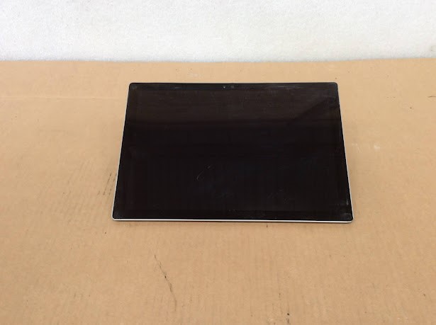 Microsoft Surface Pro 4 (1724) Laptop i5-6300U 4GBRAM/128GB