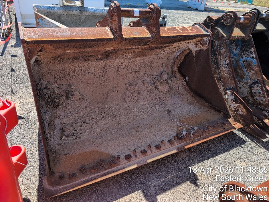 EXCAVATOR BUCKET (Site ID: 95.1)
