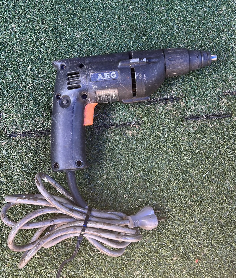AEG Corded Drywall Screw Gun
