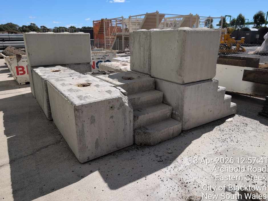 CONCRETE INTERBLOCKS (Site ID: 125)