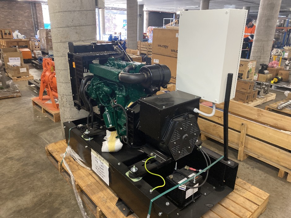 <p>Diesel Generator With Control</p>