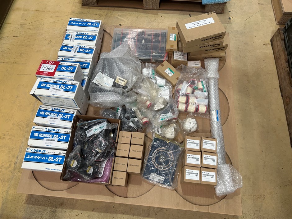 Pallet Comprising Makini CNC Lubrication, Filters & Cooling Components