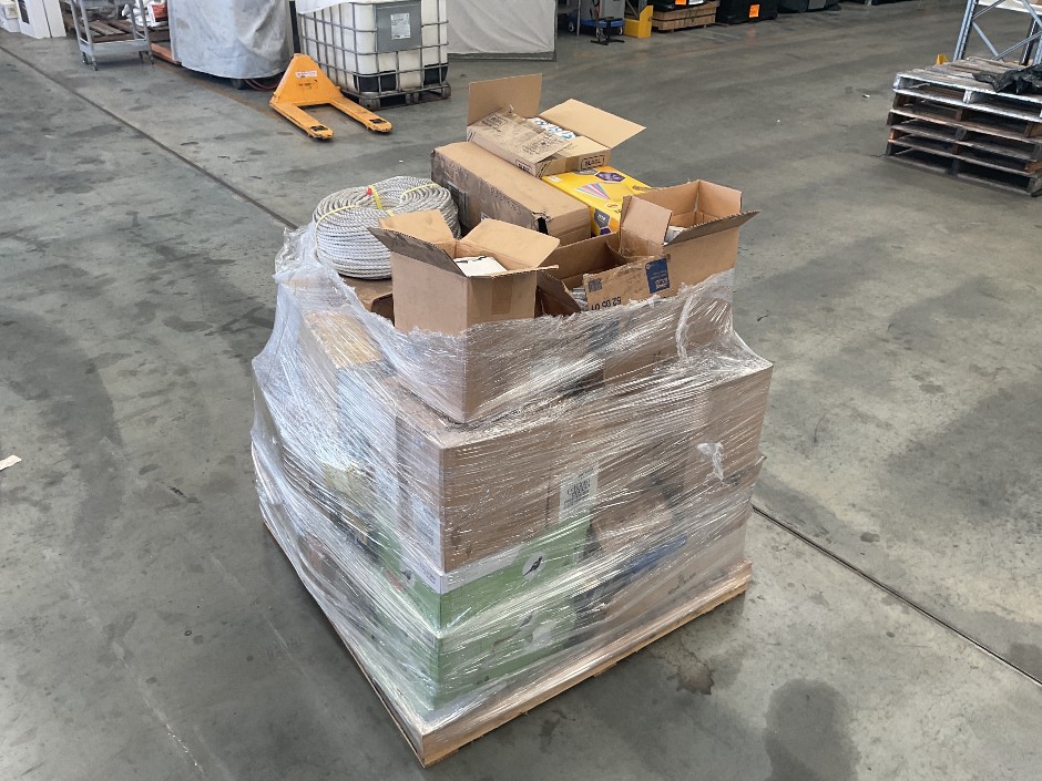 <p>Mixed Office Supplies & Safety Gloves Pallet Lot</p>