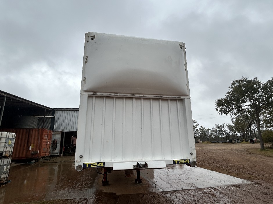 Haulmark 3ST37 A Trailer