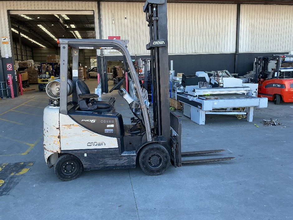<p>2009 Crown CG18S PRO5 LPG Forklift</p>