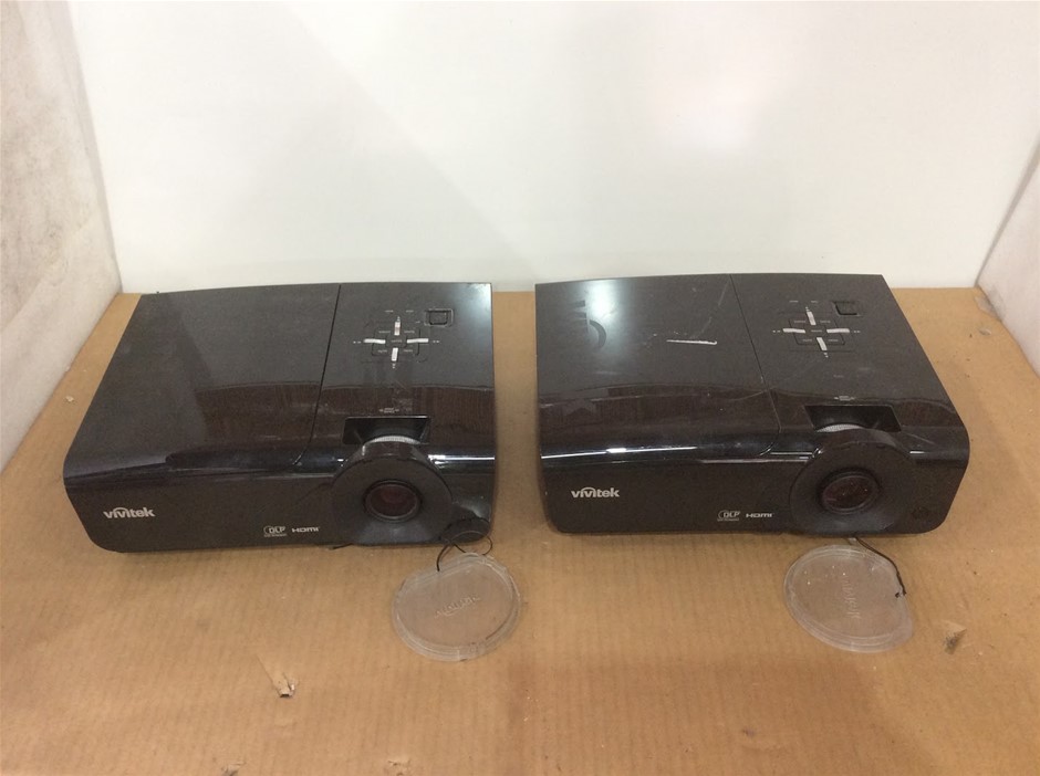 Vivitek D952HD DLP Projector (Lot of 2)