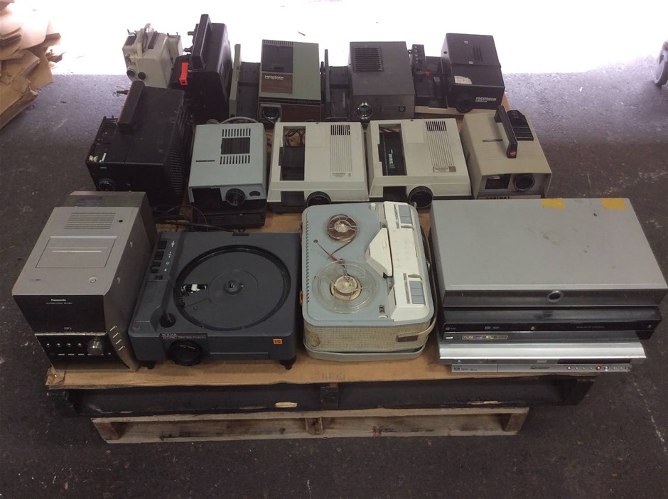 Mixed Brand Vintage Slide Projectors, Film Projectors & Audio-Visual