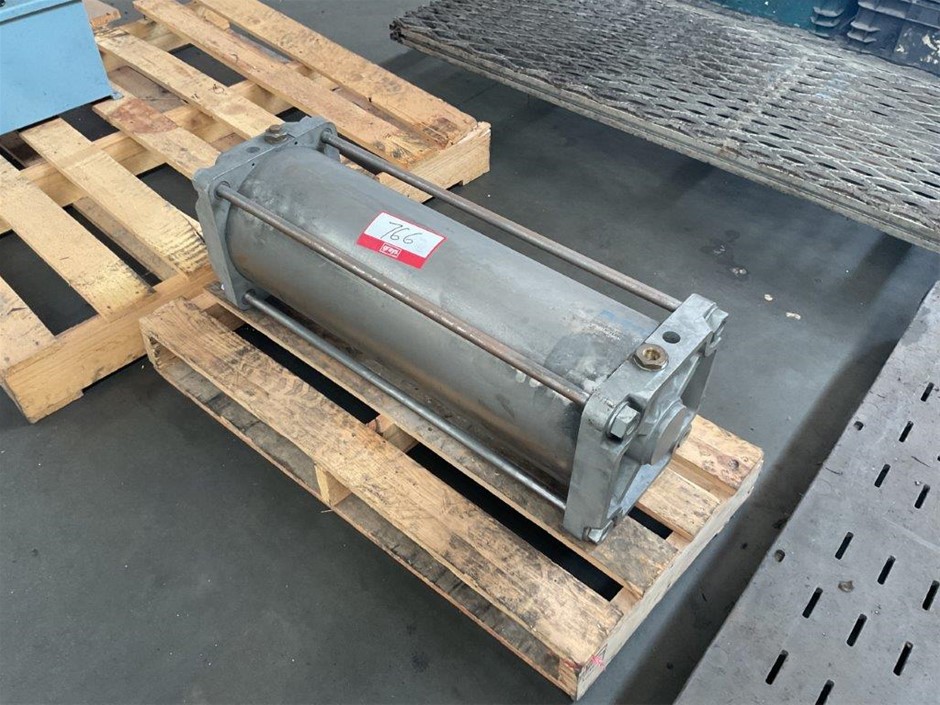 Large Industrial Pneumatic Cylinder