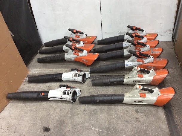 STIHL BGA 100/BGA 200 Cordless Leaf Blower