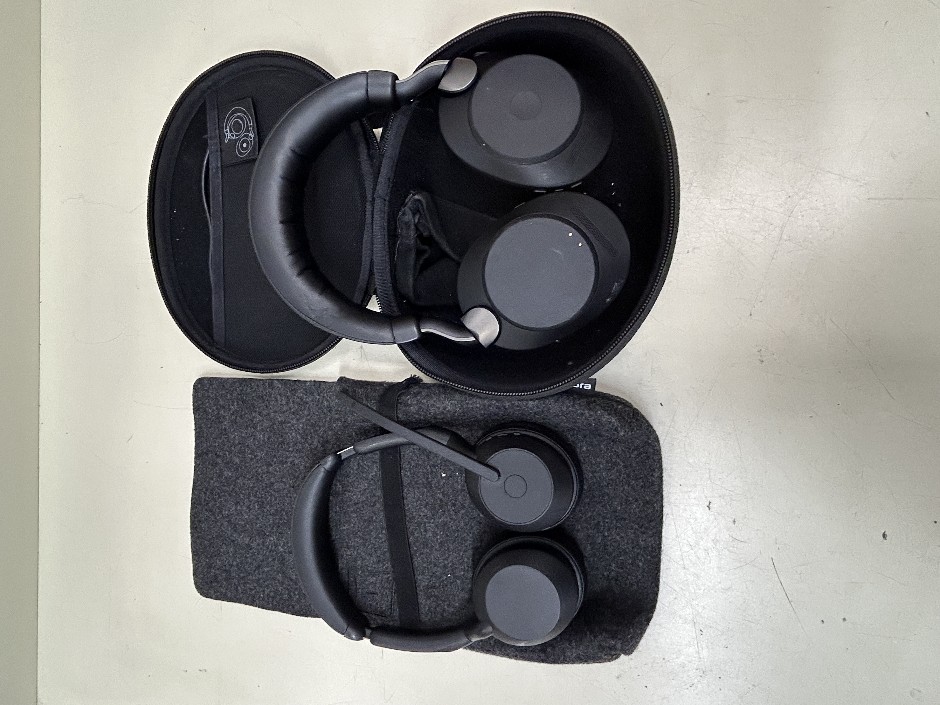2 x Jabra Wireless Headphones
