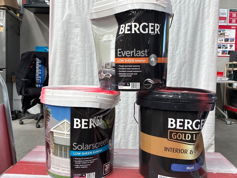 3 x Tubs 15lt Assorted Paint