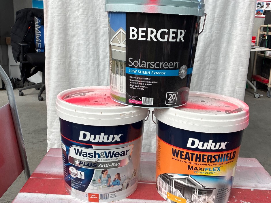 3 x Tubs 15lt Assorted Paint