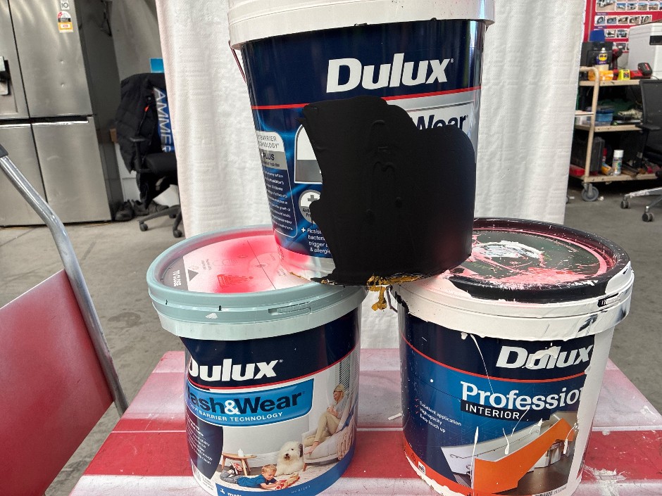 3 x Tubs 15lt Assorted Paint