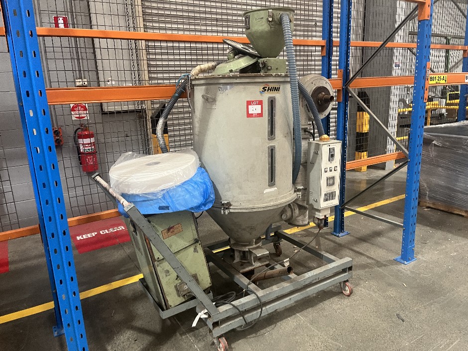 <p>Hopper Dryer</p>