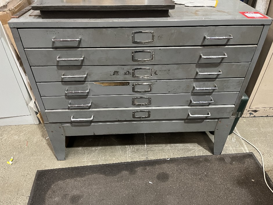 <p>Heavy Duty 6 Drawer Toolbox</p>