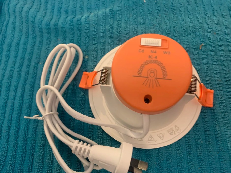 10 x Lite 9W LED Dimmable Down Lights