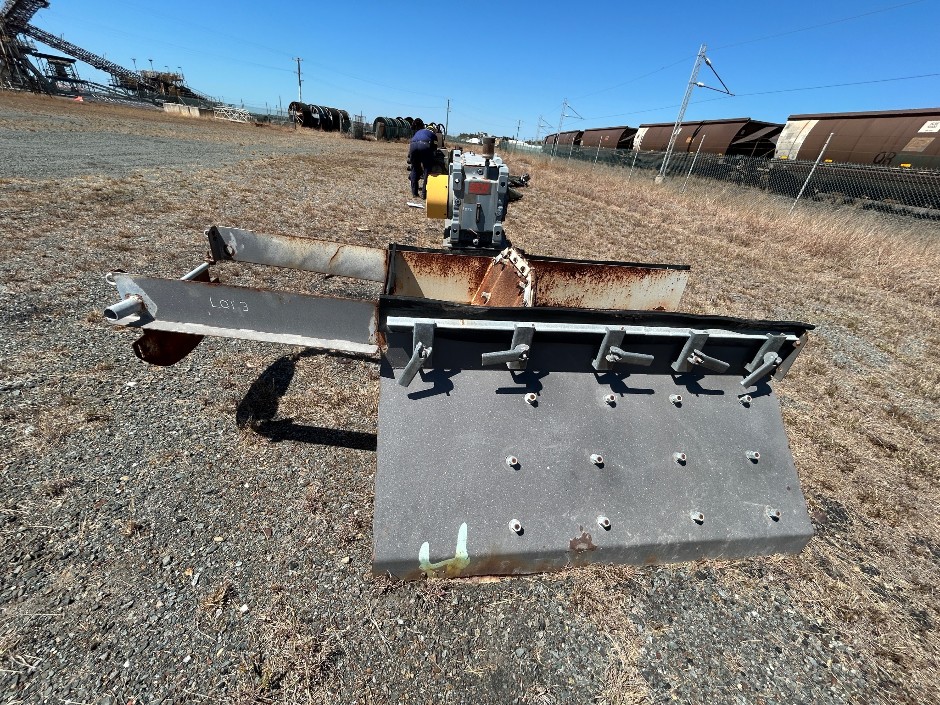 Conveyor Chute Assembly