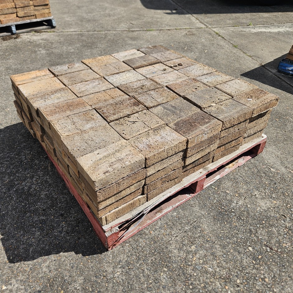 <p>Clay Paver 230mm x 150mm Quantity 175</p>