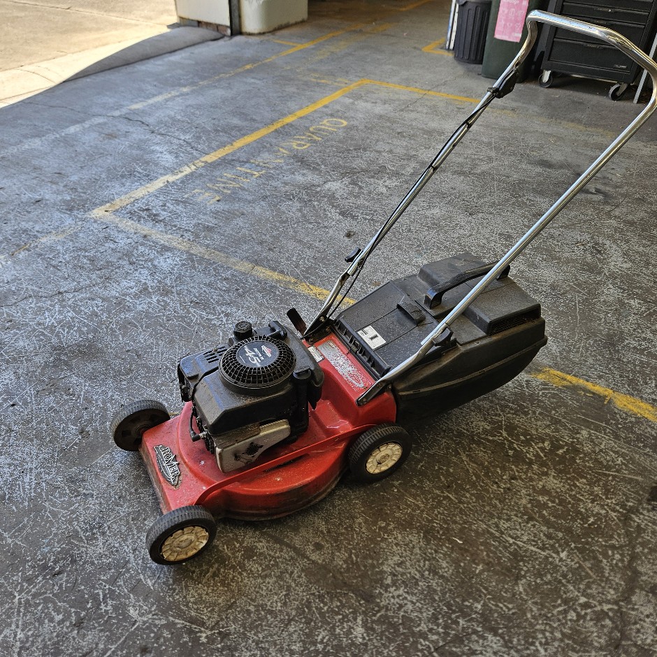 <p>Law Mower Rover</p>