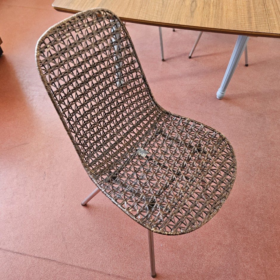 Chairs Mesh with steel frame