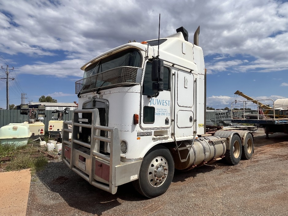 2000 Kenworth K104   6x4 Prime Mover