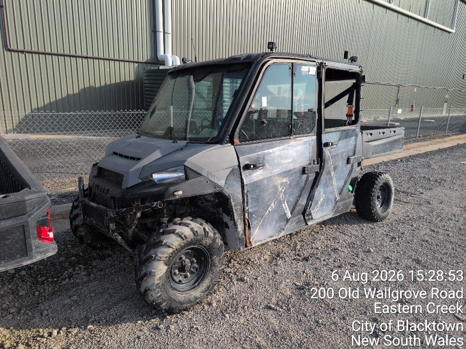 <p>Polaris Diesel Buggy 6 Seater (Site ID: VEHC34)</p>