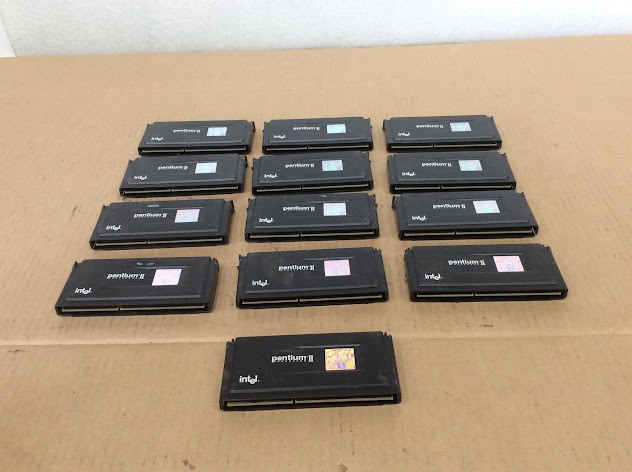 Intel Pentium II Processor (Lot of 13)