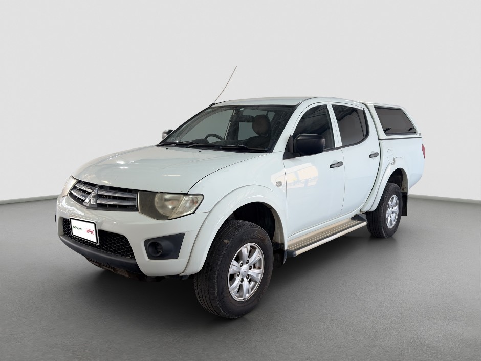 2012 Mitsubishi Triton GLX Diesel