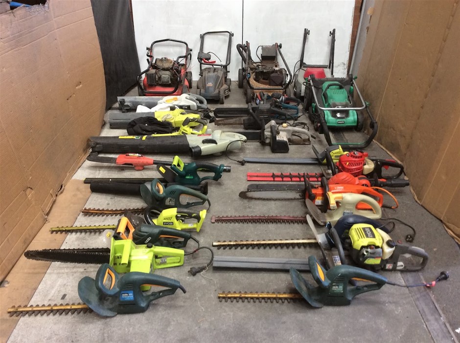 Mixed Brand Lawn Mowers, Hedge Trimmers, Chainsaws & Garden Power Tools