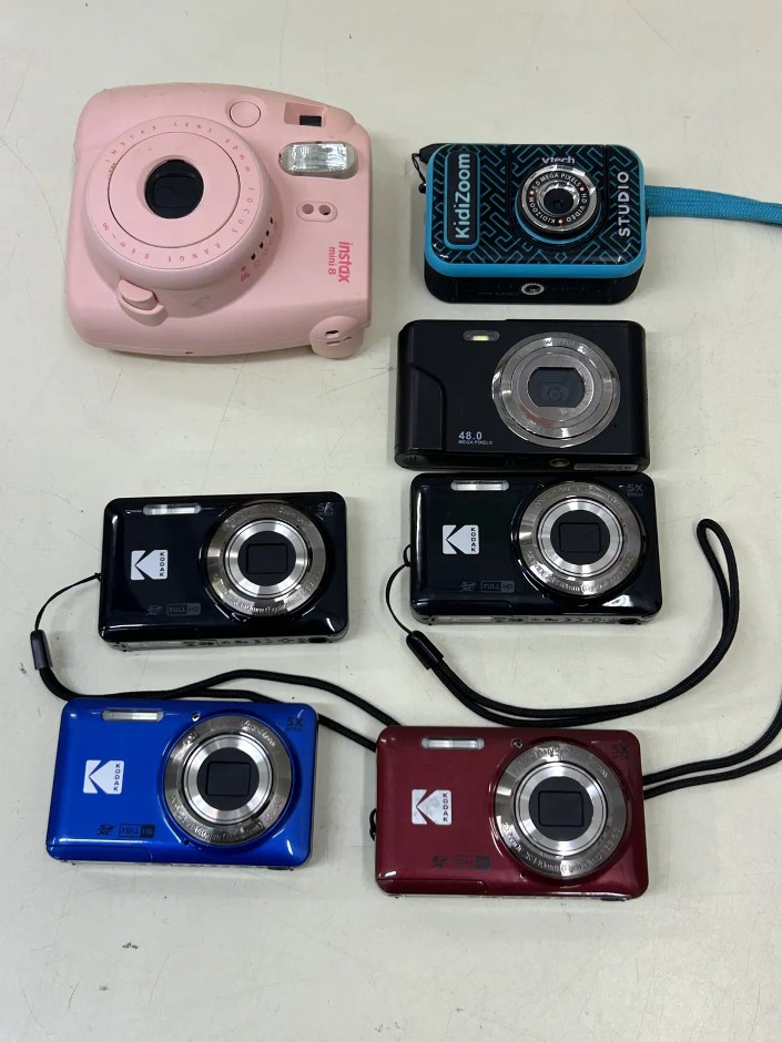 7 x Assorted Compact & Digital Cameras including