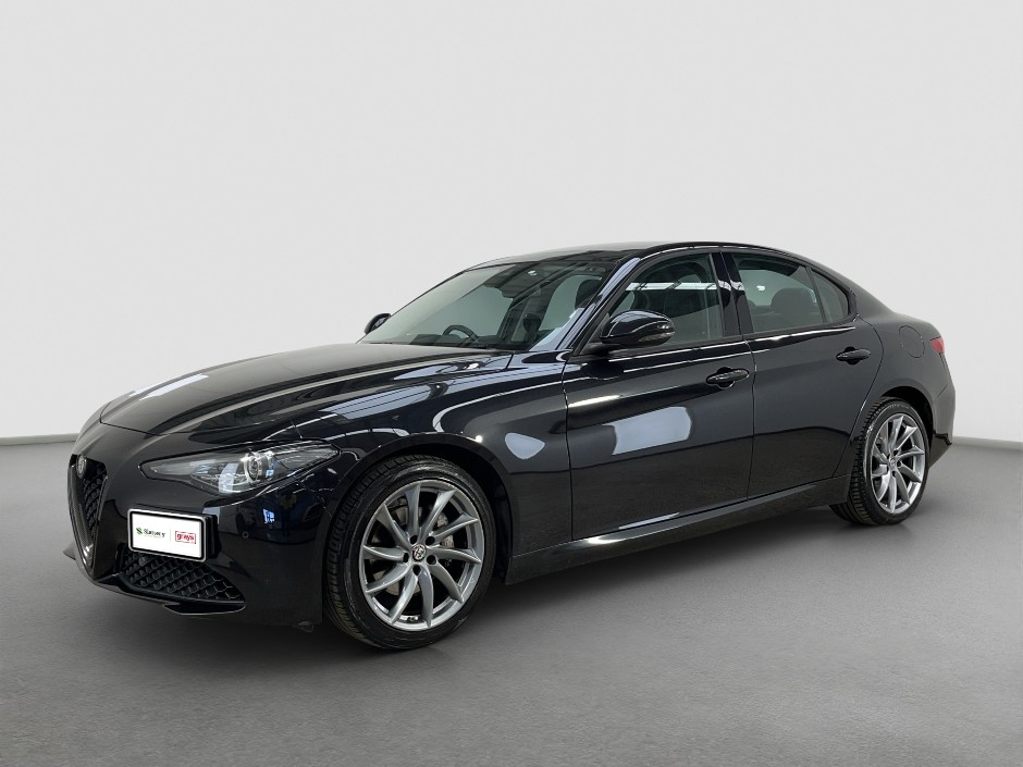 2017 Alfa Romeo Giulia  Petrol
